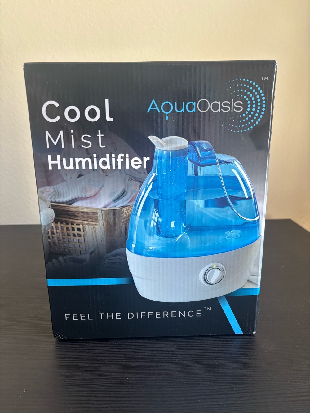 NIB AquaOasis Cool Mist Humidifier